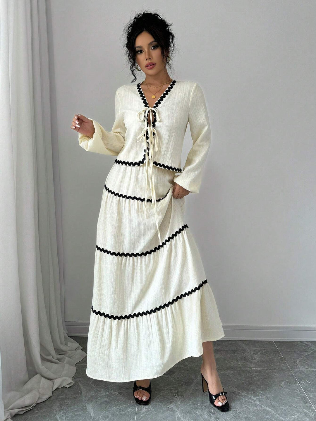 Women's Two-Piece Set | V-Neck Ruffled