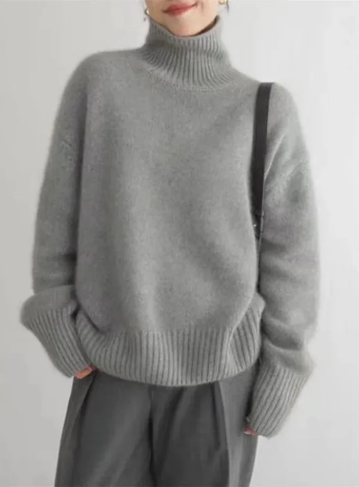 Women's Sweater | Turtleneck Collar Detail