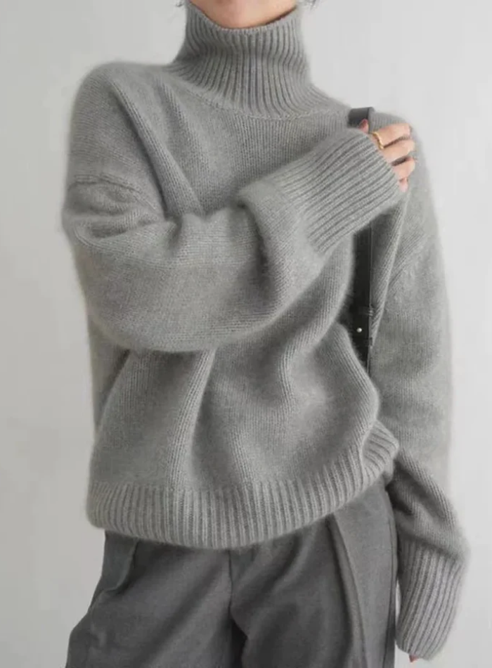 Women's Sweater | Turtleneck Collar Detail