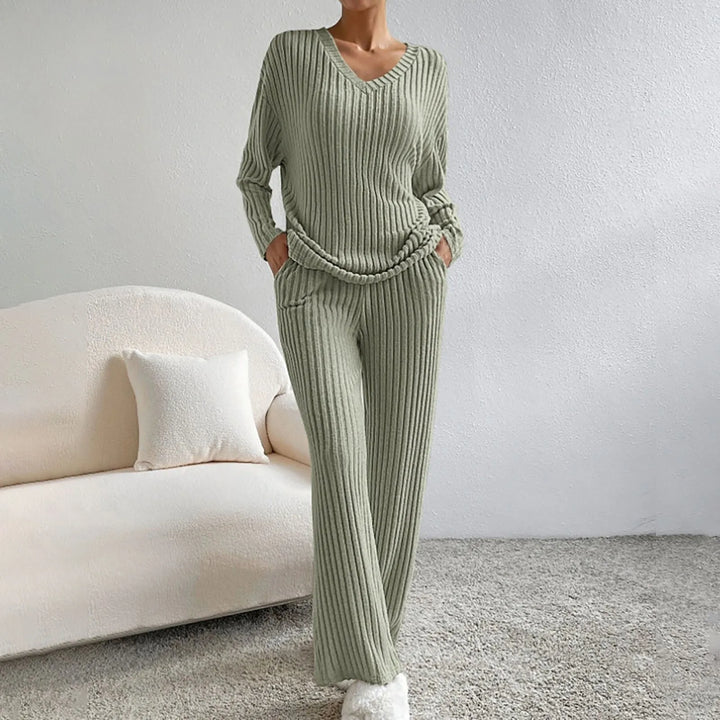 Women's Outfit Set | Long-sleeve Top and Matching Pant