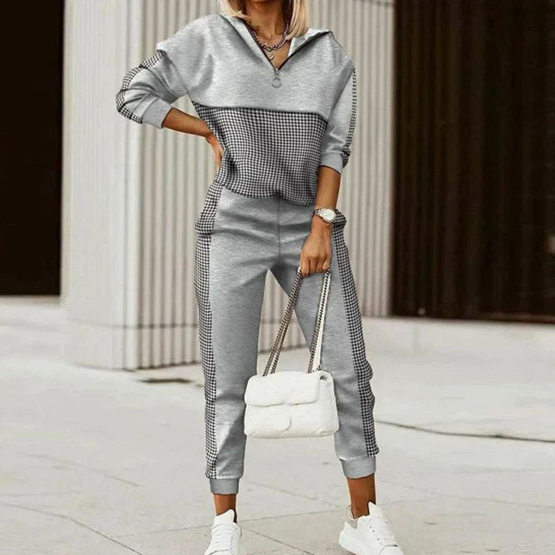 Esther | Women's Relaxed Fit Quarter-Zip Printed Tracksuit Set