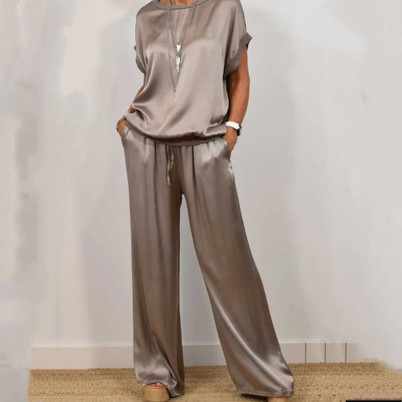Women's Two-Piece Set | Loose Silhouette Top and Pants
